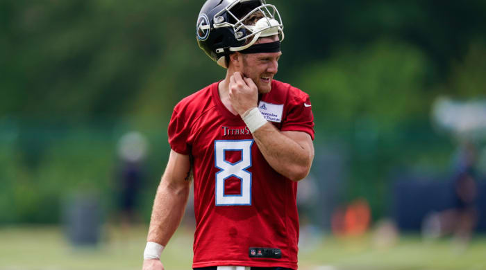 Tennessee Titans quarterback Will Levis (8) walks across the field during the NFL football team’s OTA practices, Tuesday, May 23, 2023, in Nashville, Tenn. (AP Photo/George Walker IV)